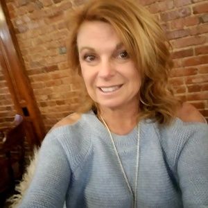 Meet your Posher, Sharon